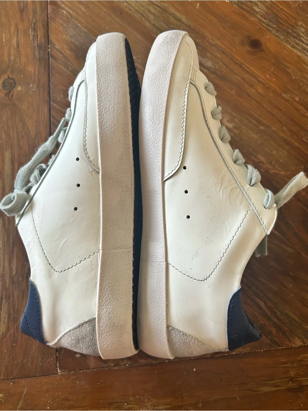 Golden Goose 38 Men’s 6 White Leather Sneakers with Navy Heel tab and Gray Star